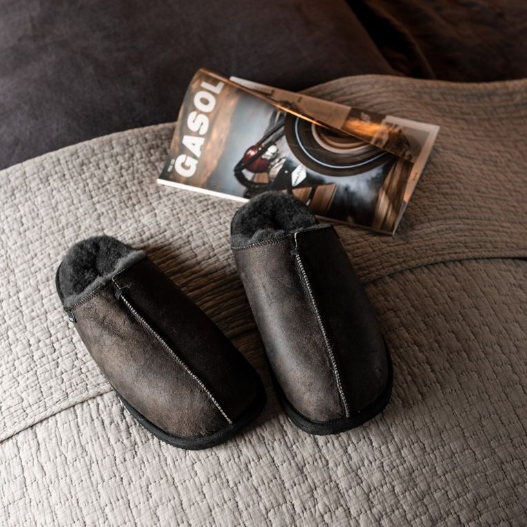 Shepherd hugo slippers online