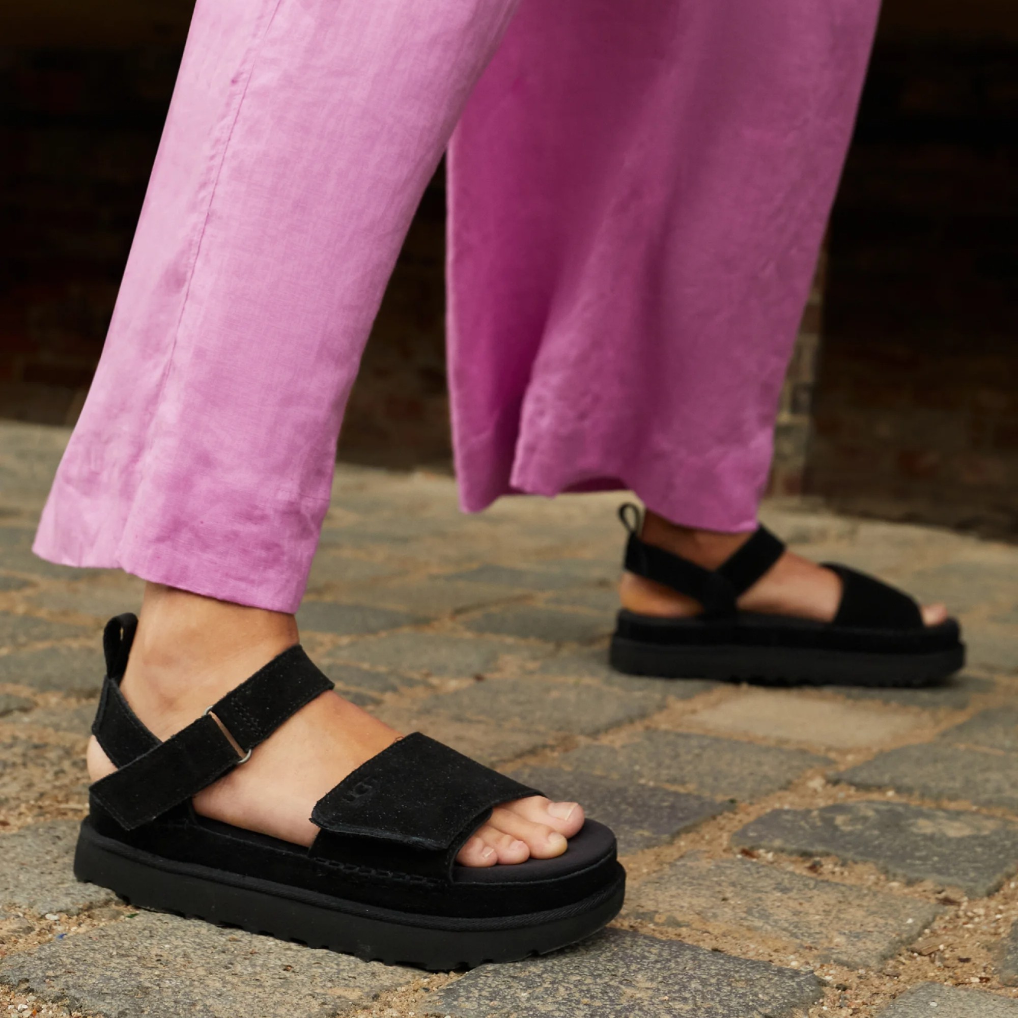 Ugg flip best sale flops women's uk