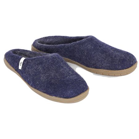 Slippers with trainer on sale sole