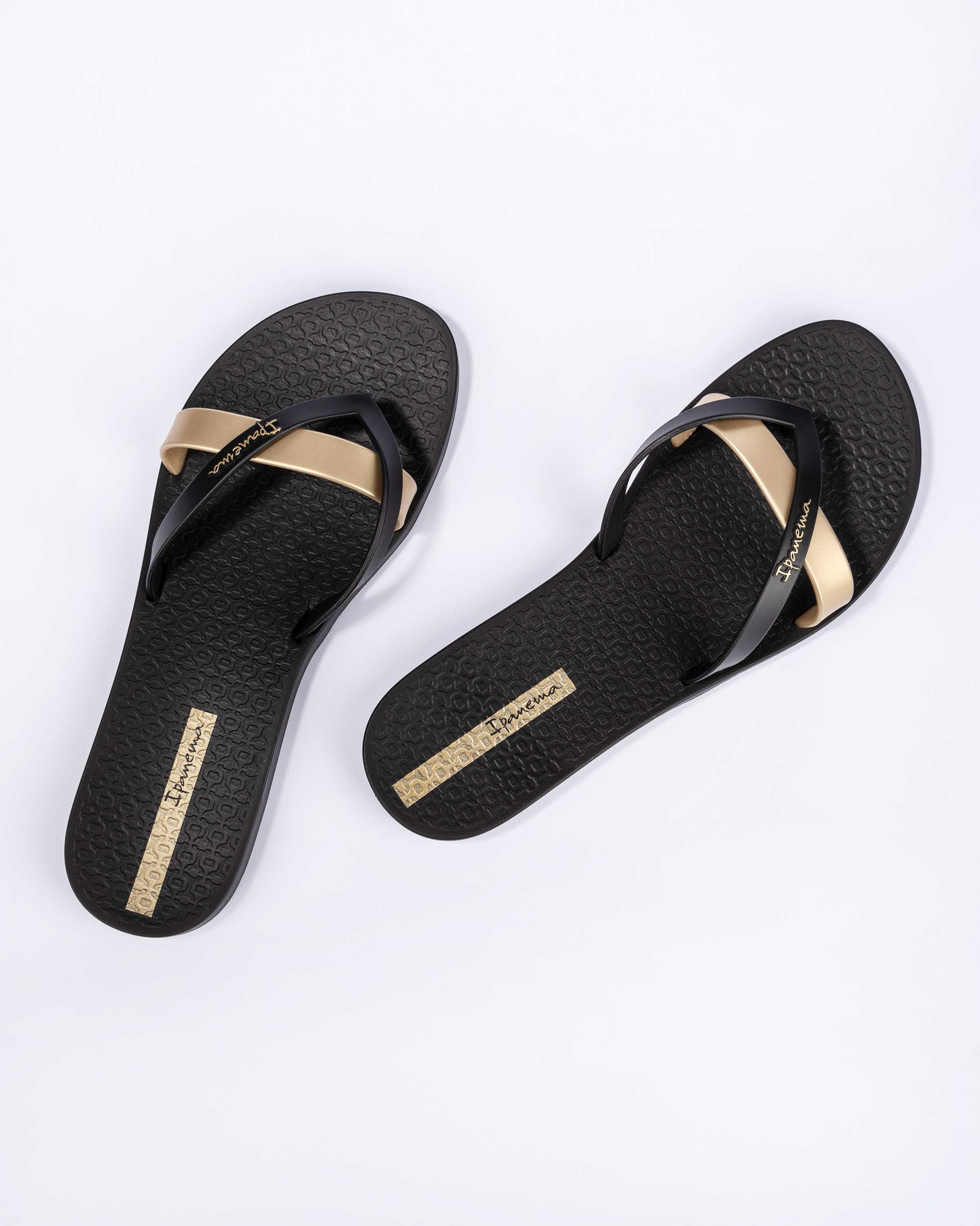 Ipanema black cheap and gold sandals