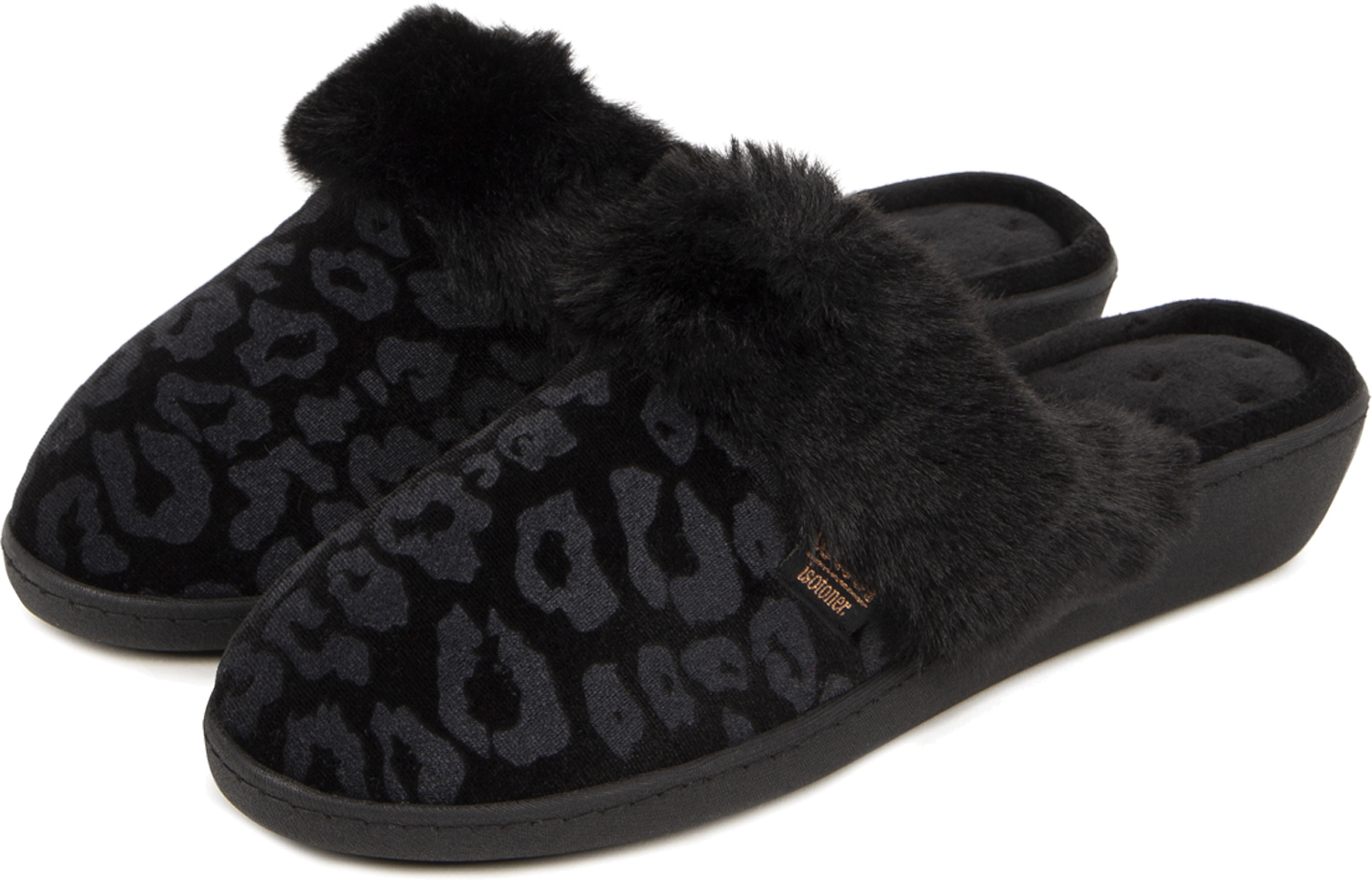 Isotoner leopard print online slippers